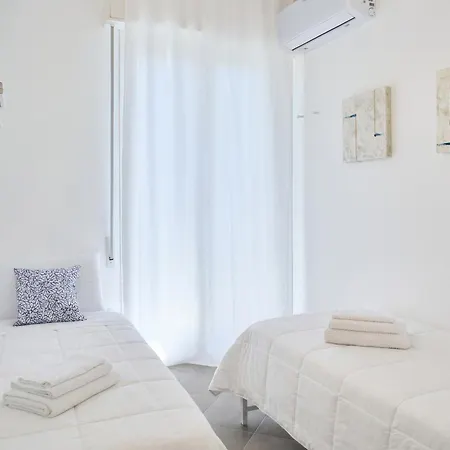 Vanvitelli Lifestyle 2 Bedrooms Parking And アパート ファーノ