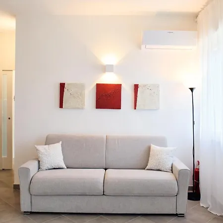 Vanvitelli Lifestyle 2 Bedrooms Parking And ファーノ