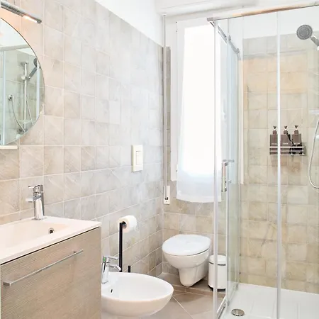 Vanvitelli Lifestyle 2 Bedrooms Parking And ファーノ