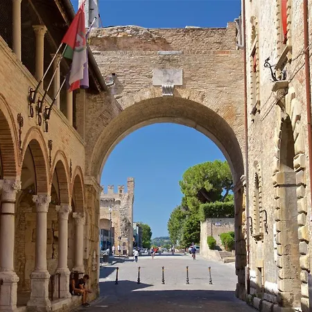 Vanvitelli Lifestyle 2 Bedrooms Parking And ファーノ